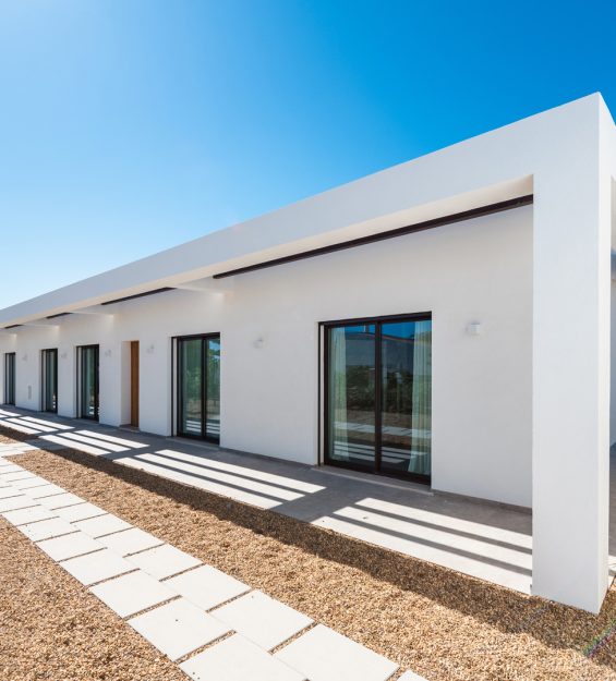 Moreira Rangel Arquitetura: Criando espaços inovadores e sustentáveis em Portugal. Projetos residenciais, comerciais e urbanos que transformam visões em realidade. Expertise em design, funcionalidade e eficiência energética para ambientes que inspiram e valorizam seu investimento.